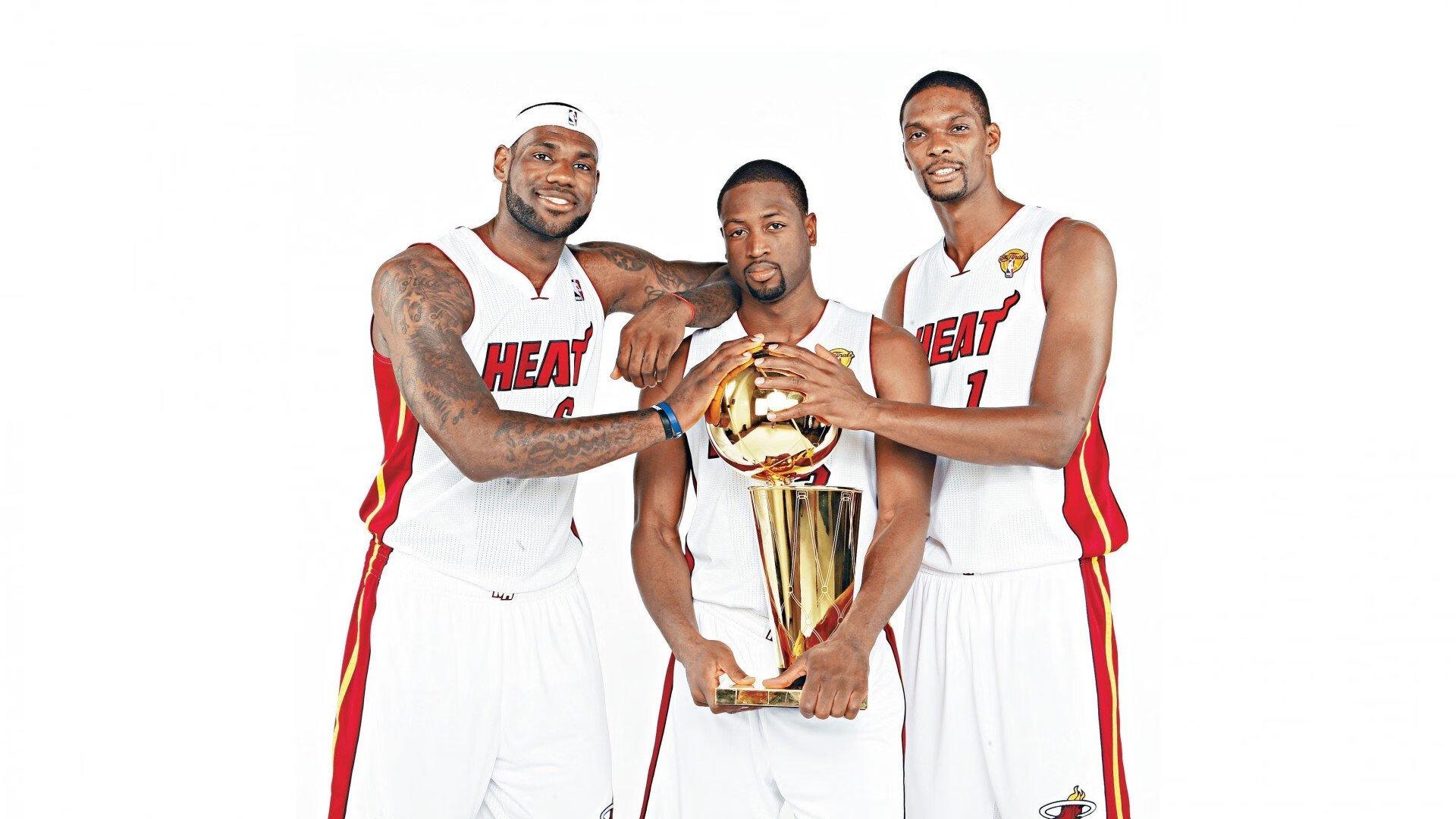 杜兰特高效贡献24.6分领衔进攻 全能数据诠释太阳核心价值