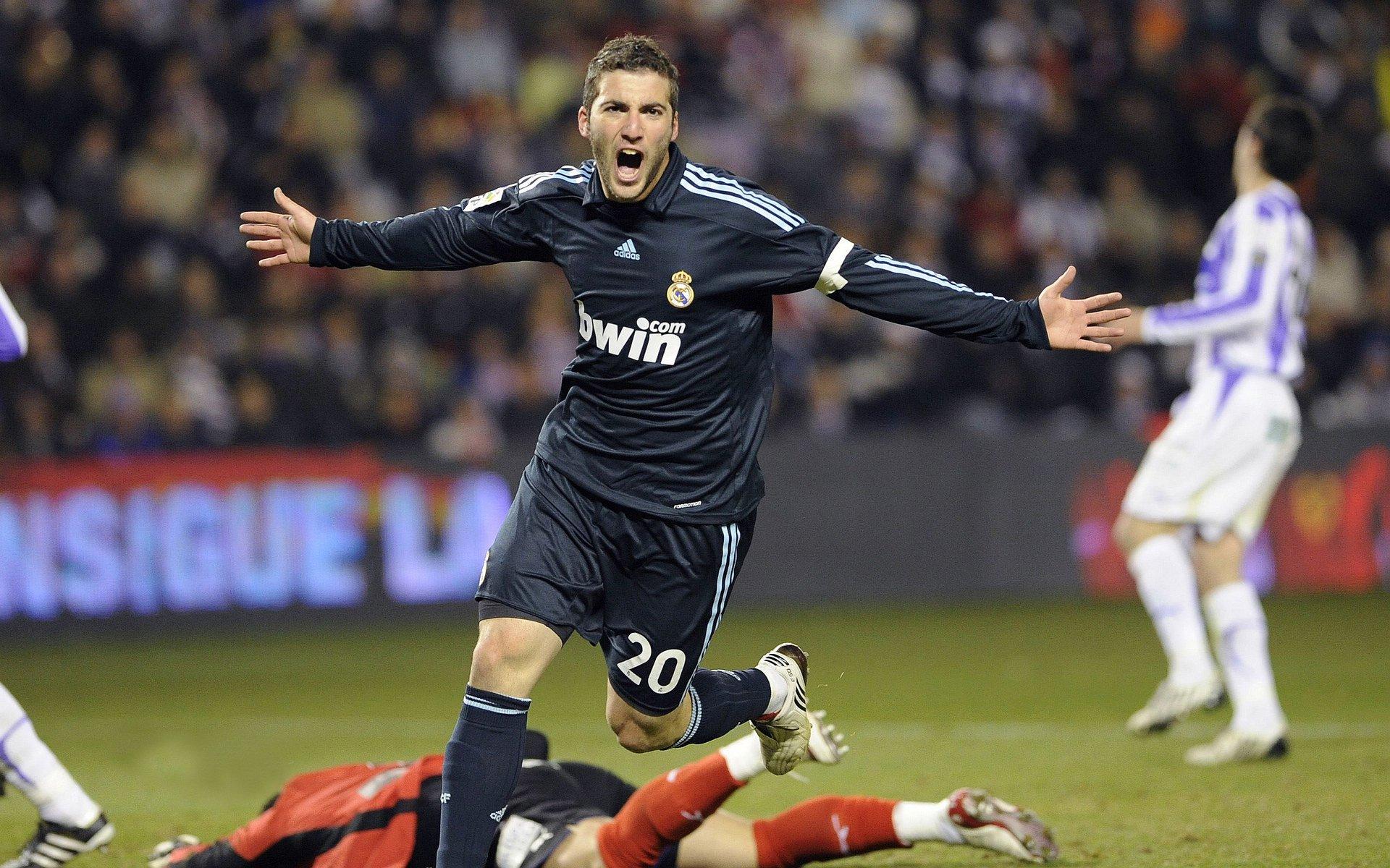 里瓦尔多深度解析，阿隆索战略性雪藏维尼修斯，意在激发超级巨星的终极进化