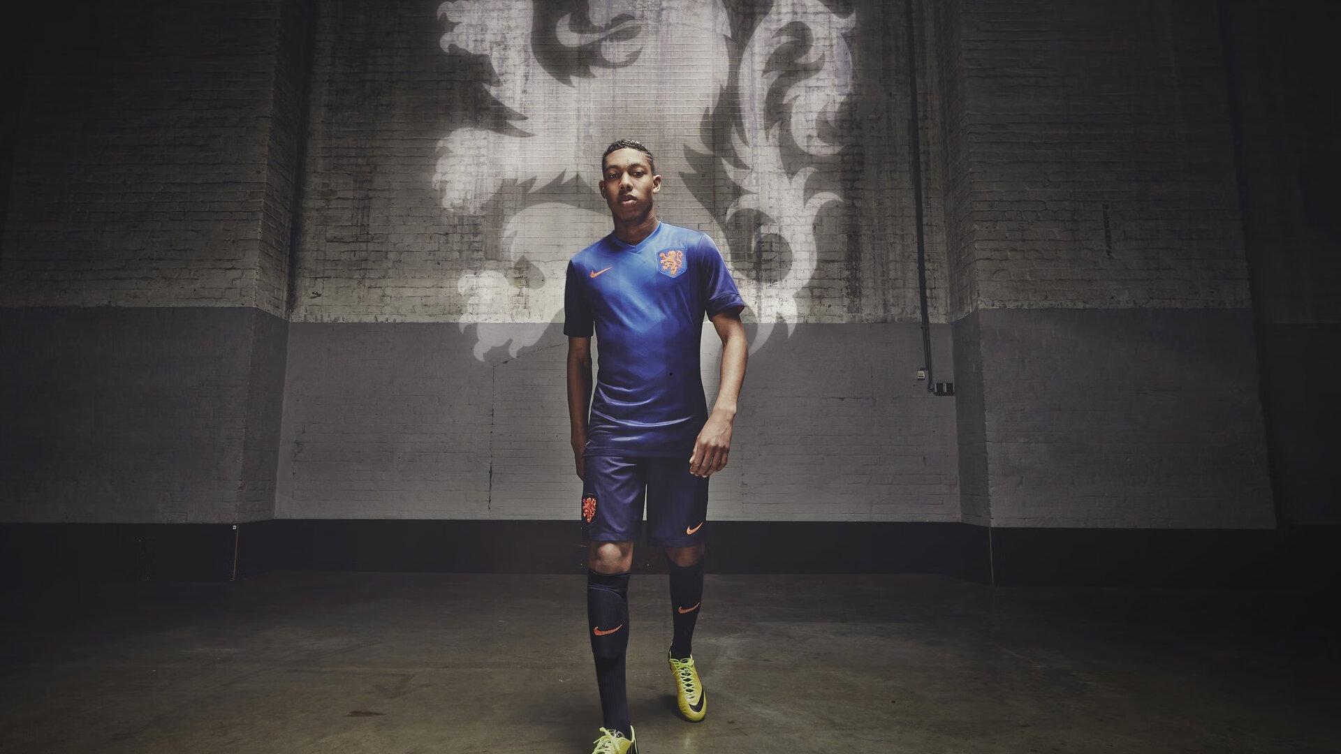 福特森下半场蒸发 哈德森主宰末节 虎头蛇尾之战映照领袖分野